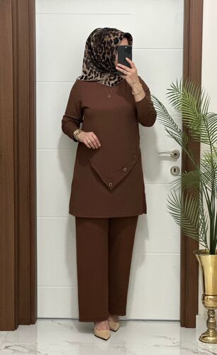 3370 K 90 kahverengi düğme detay fitilli burgu kumaş tunik pantolon takım buyuk beden yeni sezon
