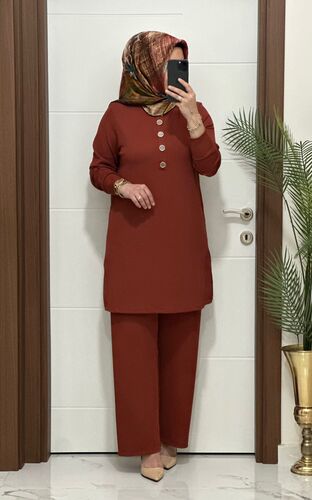 7044 K 90 KİREMİT DÜĞMELİ fitilli burgu kumaş tunik pantolon takım buyuk beden yeni sezon